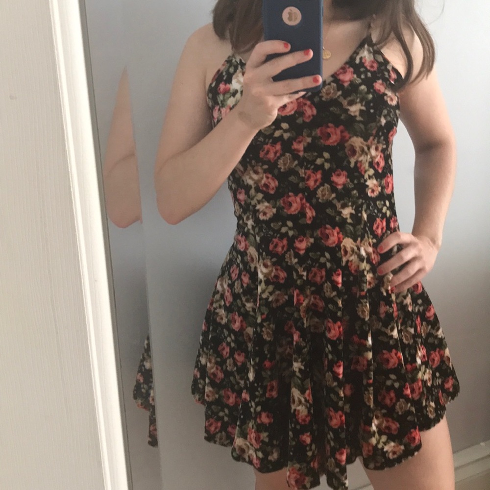 FALL VELVET FLORAL DRESS
